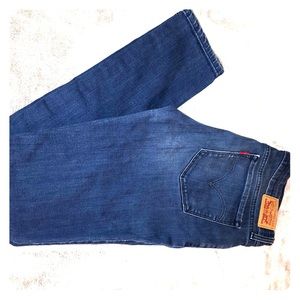 Size 30 711 Levi skinny jeans